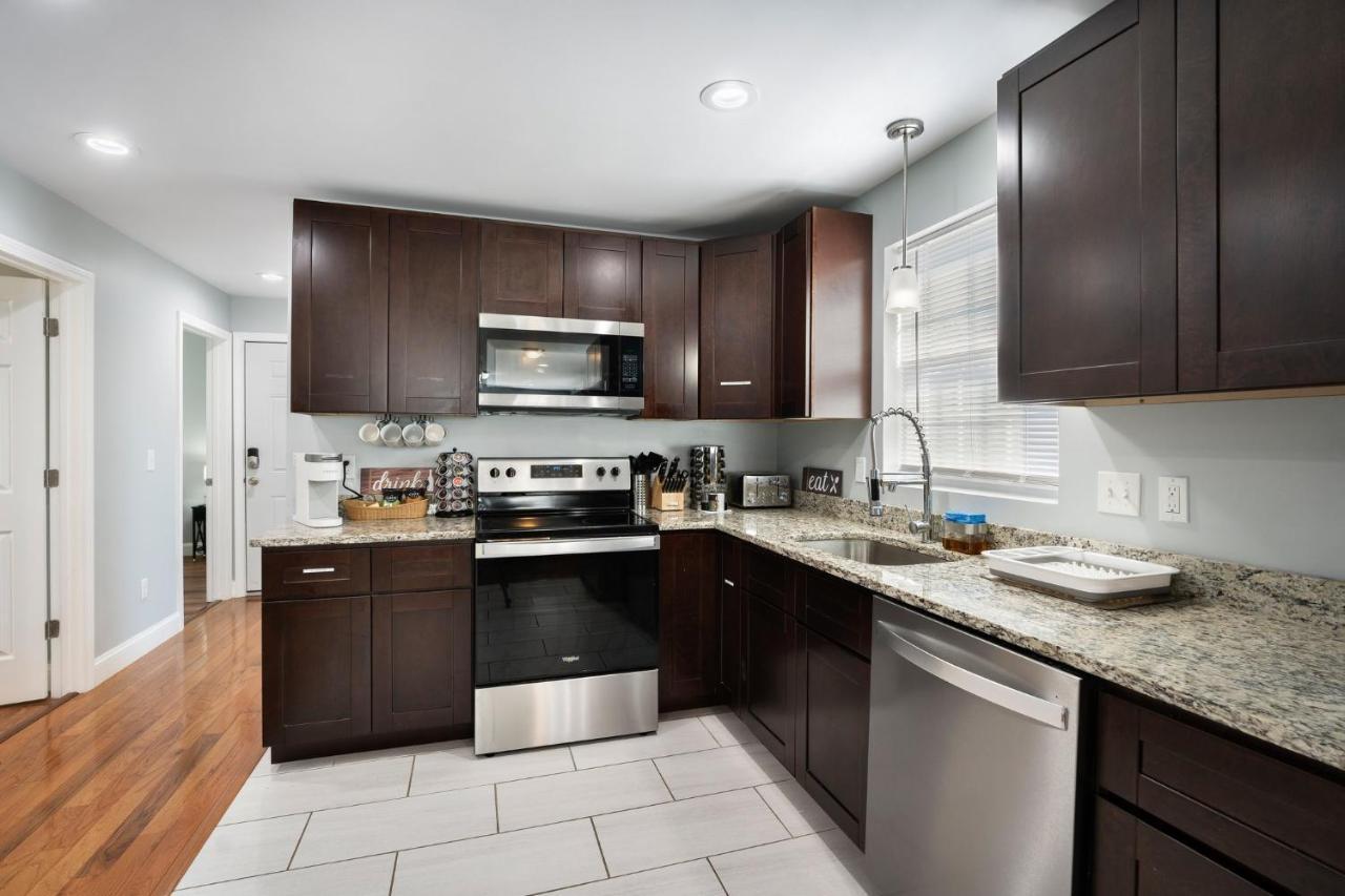 פרובידנס Cozy 3 Bedroom Serviced Apt מראה חיצוני תמונה