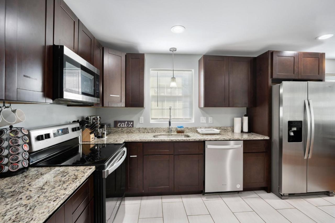 פרובידנס Cozy 3 Bedroom Serviced Apt מראה חיצוני תמונה